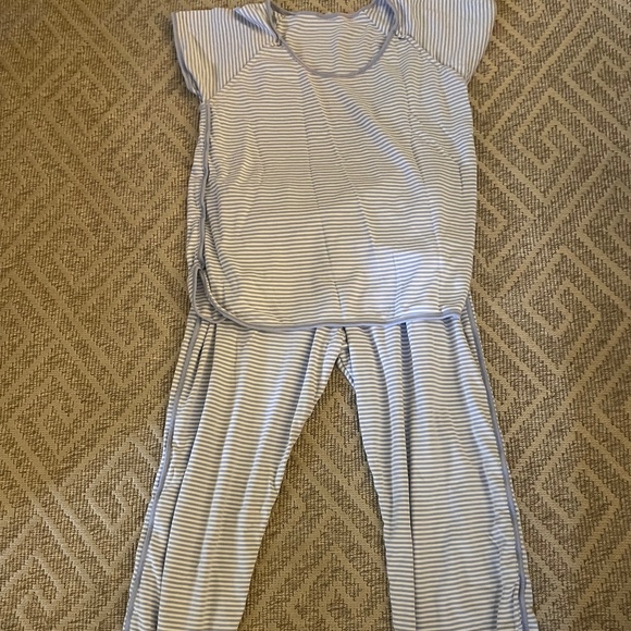 Pima Short-Long Set in Hydrangea Size Small - Picture 1 of 4